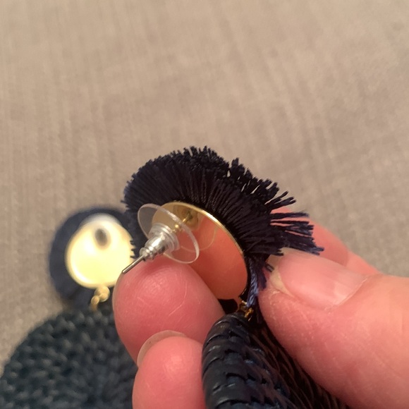 🌻Like New Basket Weave & Beaded Post Earrings - Picture 3 of 7